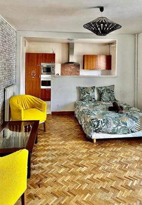 APPARTEMENT ENTIER A 2 MINUTES DU CENTRE VILLE
